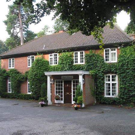 Chart House Bed And Breakfast Dorking Exterior photo