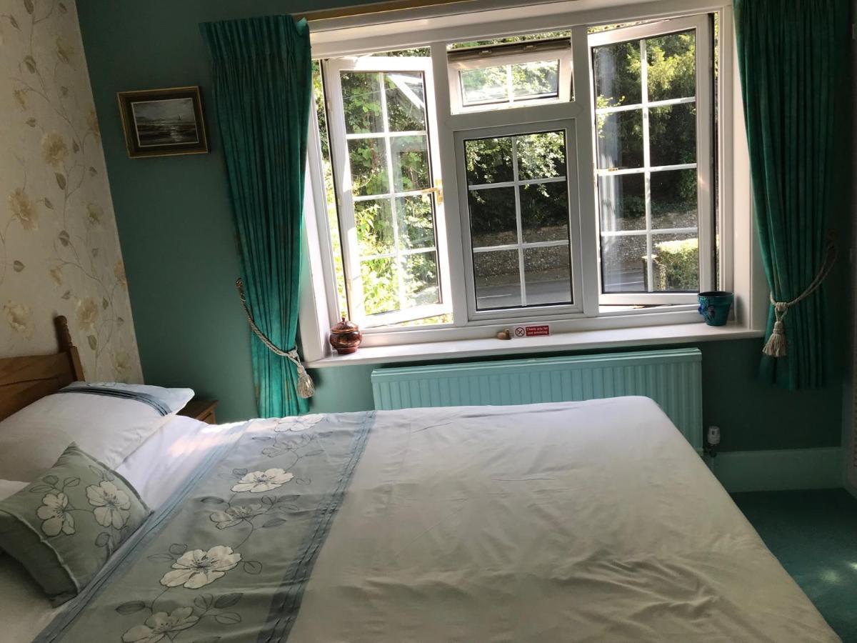 Chart House Bed And Breakfast Dorking Exterior photo