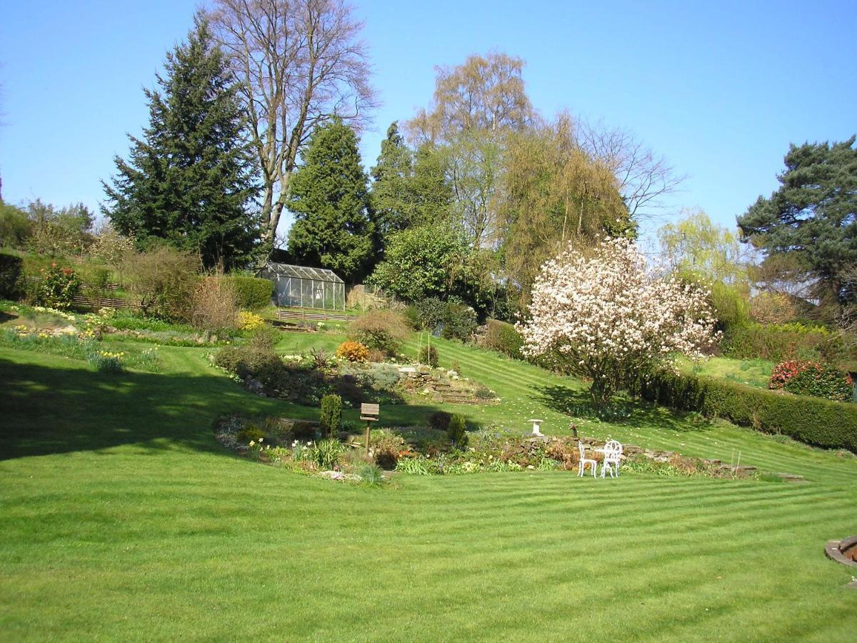 Chart House Bed And Breakfast Dorking Exterior photo